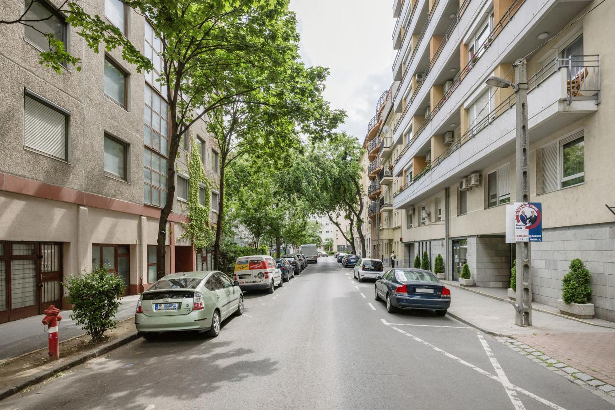 Modern Two-Bedroom Apartment With Free Parking Budapesta Exterior foto